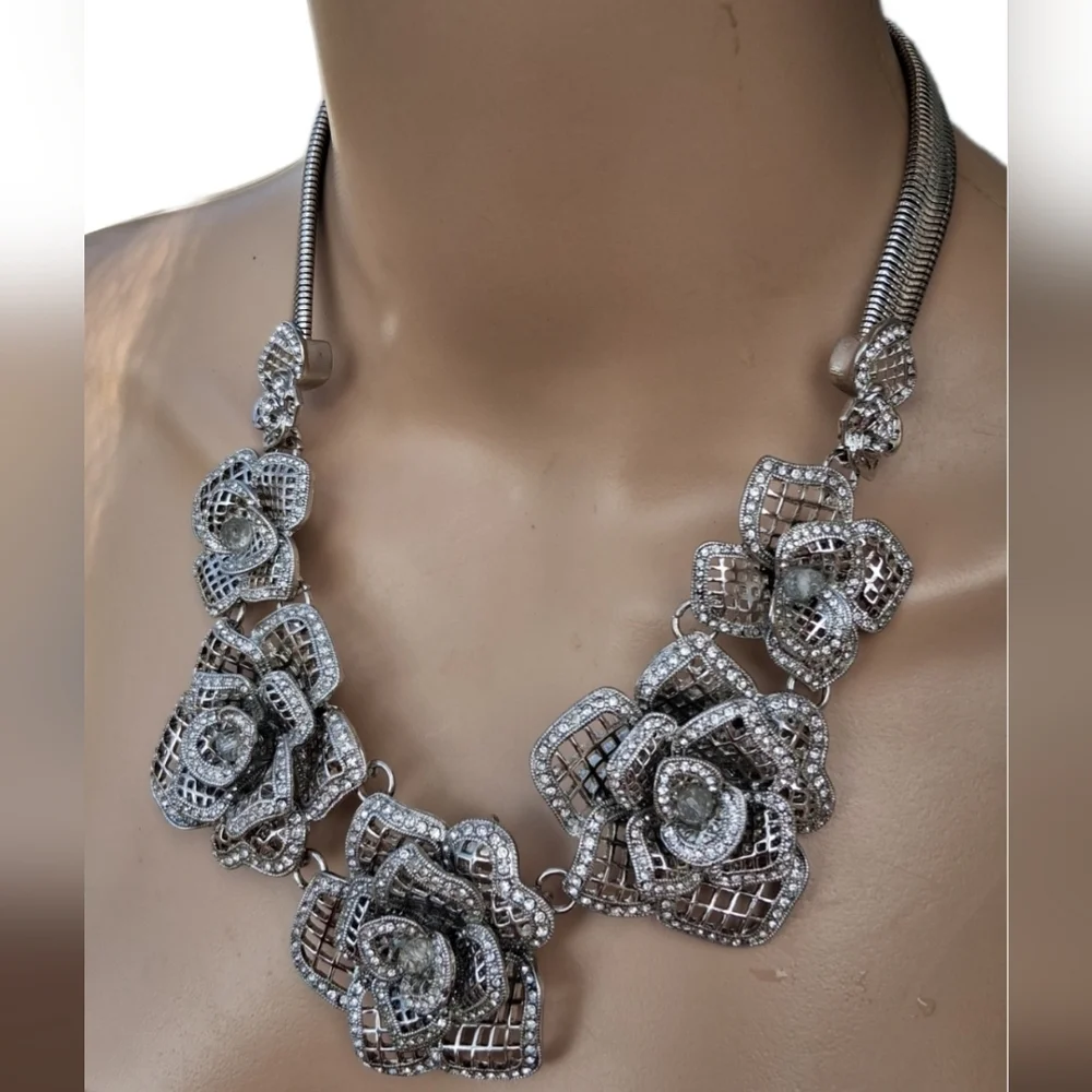 Stunning Silver Tone Rhinestone Floral Lattice Statement Necklace